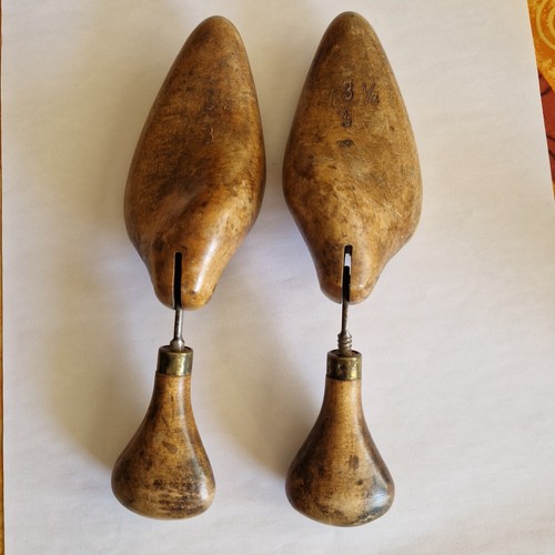 Ancienne paire embauchoirs - d,